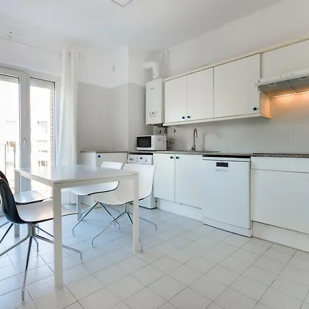 Apartamento Céntrico Puerto Olímpico. Apartamento *