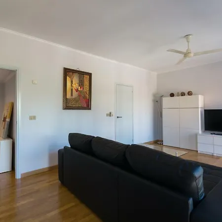 Apartamento Centrico Puerto Olimpico. Apartment *